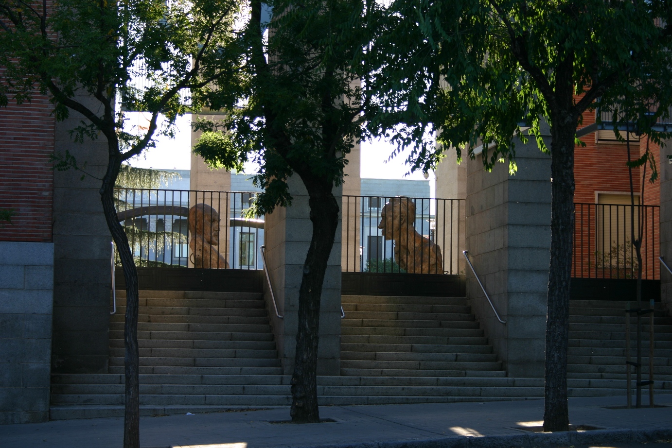 Severo Ochoa y Ramón y Cajal monument, CSIC, Madrid - 02.JPG